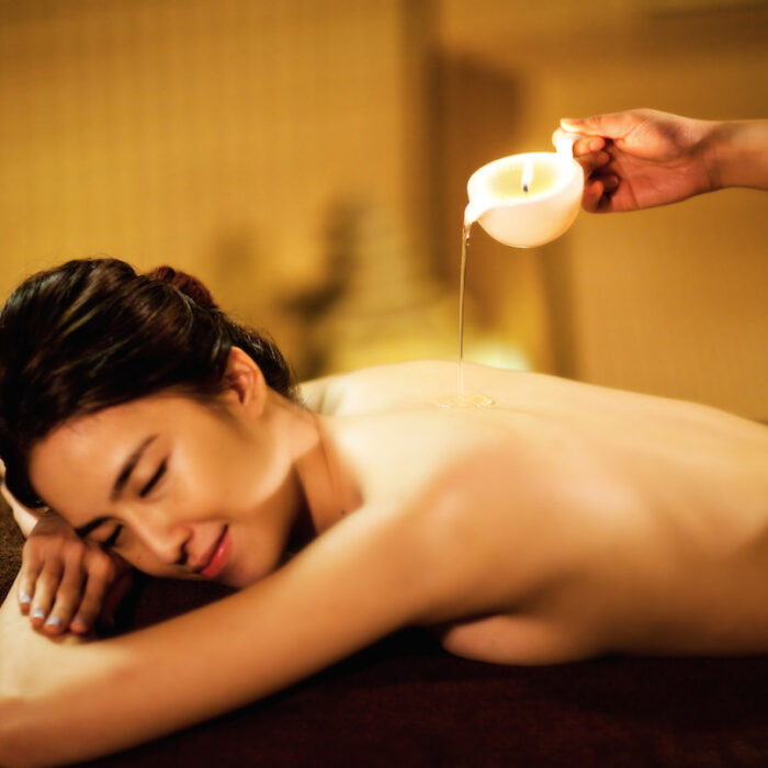 masaj-lumanare-calda-la-sandals-spa.jpg